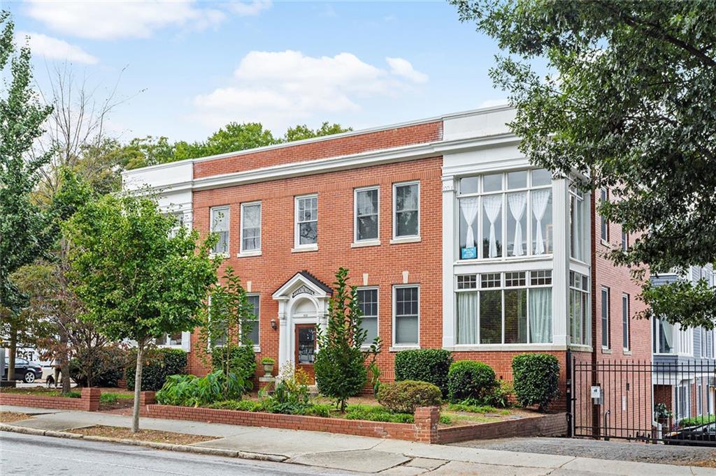 Best Atlanta Neighborhood 2022, Elite Eight PonceyHighland vs